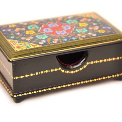 Alternative view of Lacquer box craftsmanship