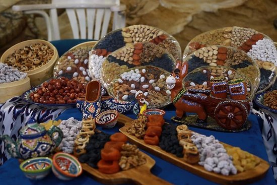 Dried fruits and nuts of Uzbekistan
