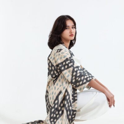 Alternative view of Grey Chevron Dots Ikat Robe
